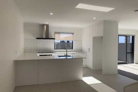 Photo of property in 18 Hema Road, Hobsonville, Auckland, 0616