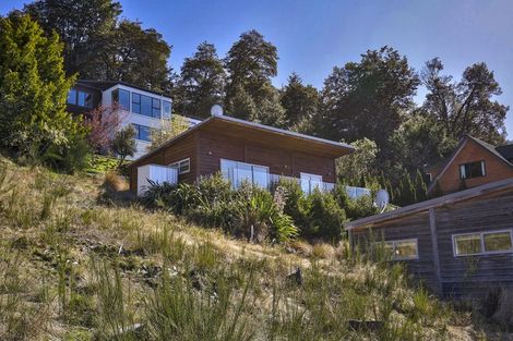 Photo of property in 129b Wynyard Crescent, Fernhill, Queenstown, 9300