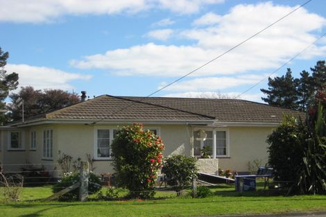 Photo of property in 28 Station Road, Marton, 4710