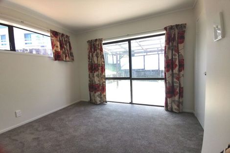 Photo of property in 1/23 Heron Place, Pakuranga Heights, Auckland, 2010