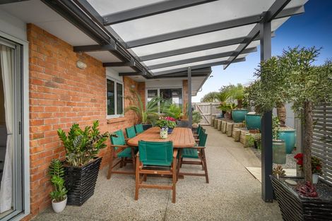 Photo of property in 8 Bayview Park Lane, Orewa, 0931