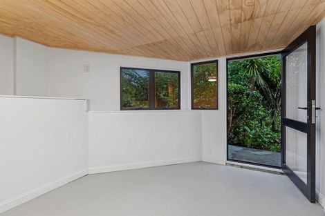 Photo of property in 92 Braemar Road, Castor Bay, Auckland, 0620