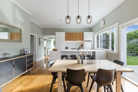 Photo of property in 13 Blacks Road, Greenhithe, Auckland, 0632