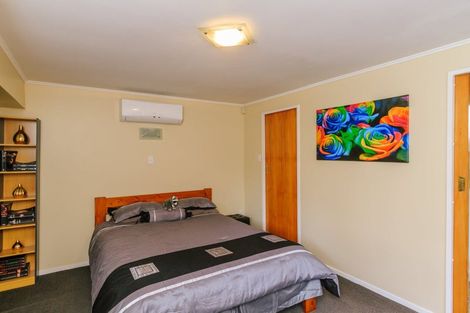 Photo of property in 64 Pomare Road, Tirohanga, Lower Hutt, 5010