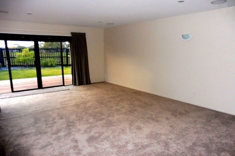Photo of property in 2/17 Fieldmoor Place, Parklands, Christchurch, 8083