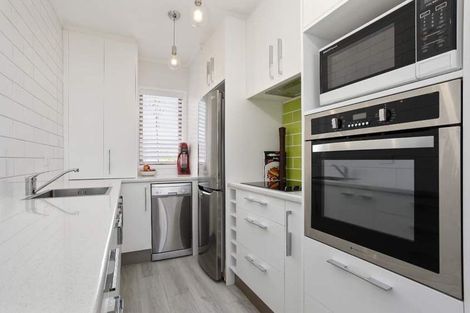 Photo of property in 6/773 Beach Road, Browns Bay, Auckland, 0630