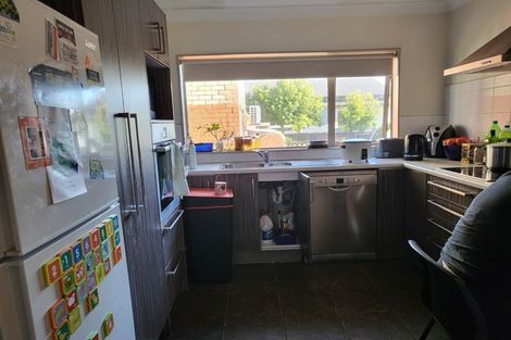 Photo of property in 7a Waterfront Road, Mangere Bridge, Auckland, 2022