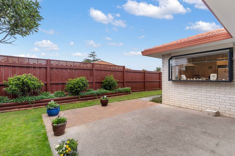Photo of property in 2/16 Travers Place, Northpark, Auckland, 2013