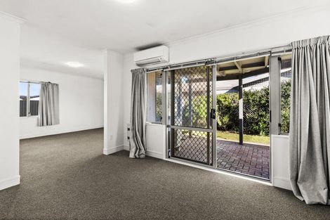 Photo of property in 2/52 Te Aute Road, Havelock North, 4130