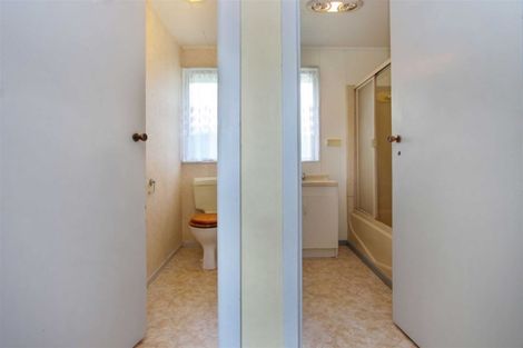 Photo of property in 25 Reynolds Road, Pukekohe, 2120