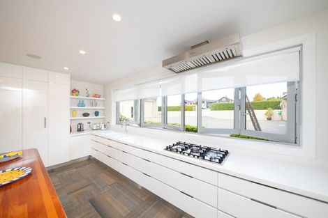 Photo of property in 49 Tutakarae Road, Kelvin Grove, Palmerston North, 4470