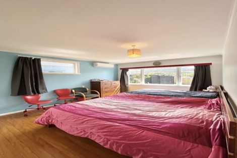 Photo of property in 2 Somme Road, Silverstream, Upper Hutt, 5019