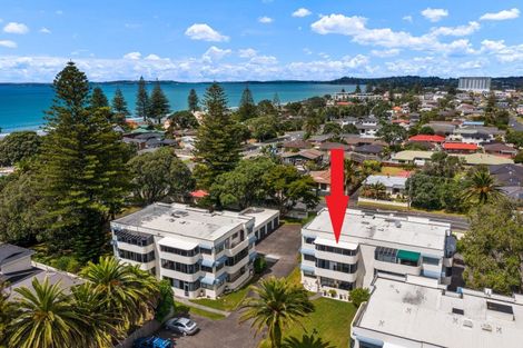 Photo of property in 15e Puriri Avenue, Orewa, 0931