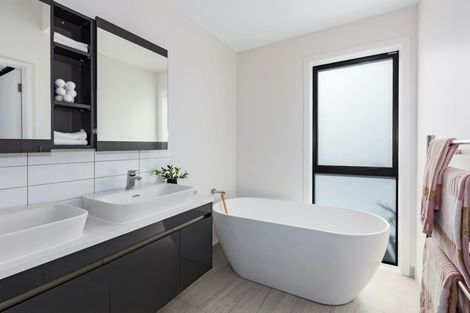 Photo of property in 18 Rifleman Lane, Paraparaumu Beach, Paraparaumu, 5032