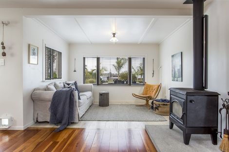 Photo of property in 60 Mclarin Road, Glenbrook, Waiuku, 2681