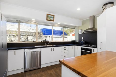 Photo of property in 18 Bayfair Drive, Mount Maunganui, 3116