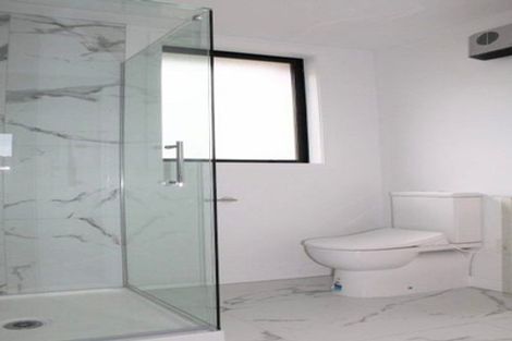 Photo of property in 1/83 Vodanovich Road, Te Atatu South, Auckland, 0610