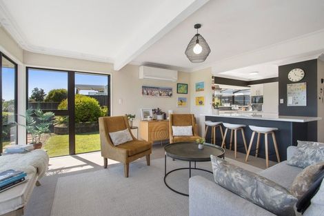Photo of property in 57 Links View Drive, Omokoroa, 3114