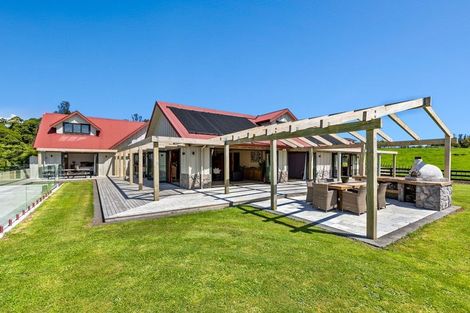 Photo of property in 390a Tukapa Street, Hurdon, New Plymouth, 4310