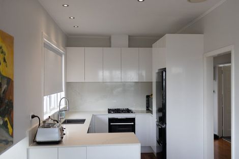 Photo of property in 1/27 Huka Road, Birkenhead, Auckland, 0626