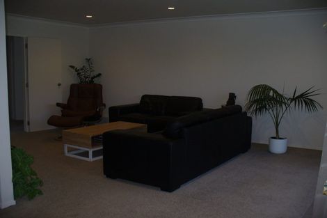 Photo of property in 14 Caltra Place, East Tamaki, Auckland, 2016