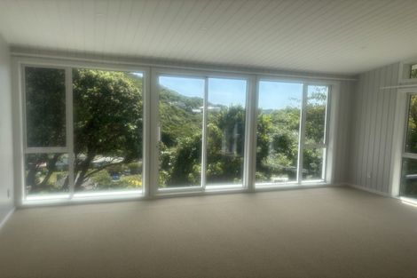Photo of property in 42 Versailles Street, Karori, Wellington, 6012