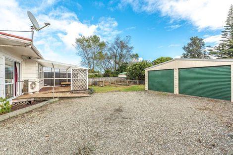 Photo of property in 27 Matipo Street, Castlecliff, Whanganui, 4501