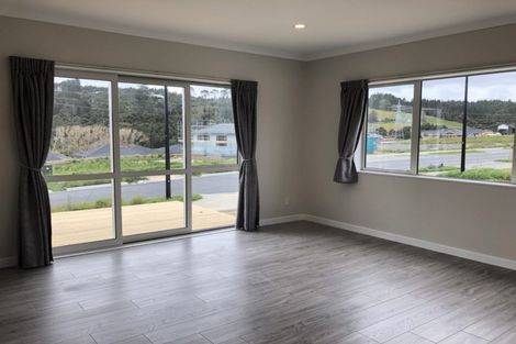 Photo of property in 80 Jeroboam Loop, Kumeu, 0810