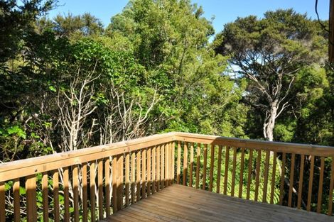 Photo of property in 44 Valley View Road, Glenfield, Auckland, 0629