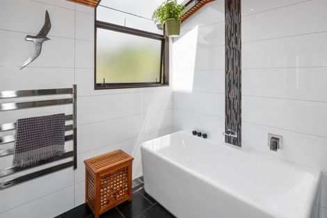 Photo of property in 62 Oceanview Road, Mount Maunganui, 3116