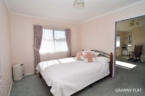 Photo of property in 127 Lincoln Road, Carterton, 5713