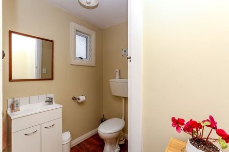 Photo of property in 12 Rawhiti Street, Vogeltown, New Plymouth, 4310