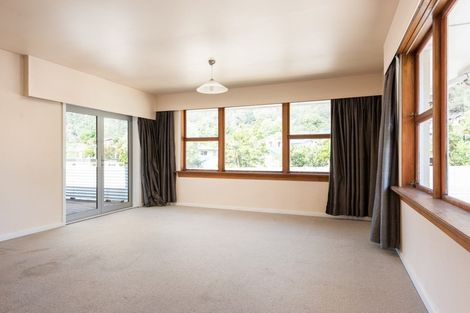 Photo of property in 51 Wairau Road, Picton, 7220