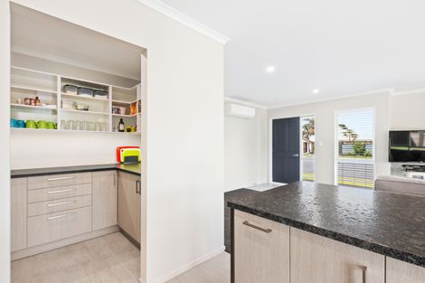 Photo of property in 7 Seafoam Place, Waihi Beach, 3611