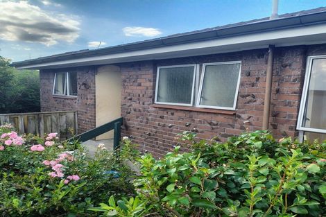 Photo of property in 2/37 Blacklock Avenue, Henderson, Auckland, 0612