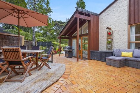 Photo of property in 16 Langstone Place, Chatswood, Auckland, 0626