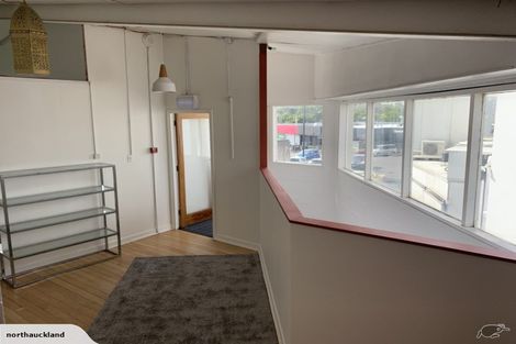 Photo of property in 26 Mayfair Place, Westown, New Plymouth, 4310