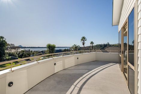 Photo of property in 53 Homestead Place, Welcome Bay, Tauranga, 3112