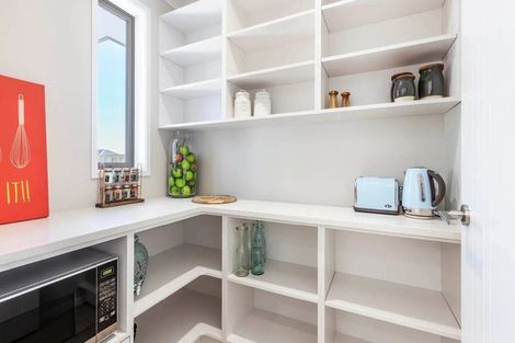 Photo of property in 26 Emerald Avenue, Rosehill, Papakura, 2113