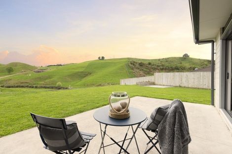 Photo of property in 174 Ballintoy Park Drive, Welcome Bay, Tauranga, 3175