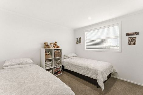 Photo of property in 37 Excelsa Place, Papamoa Beach, Papamoa, 3118