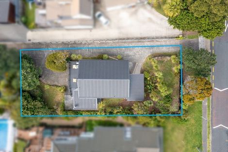 Photo of property in 5 Lyons Avenue, Murrays Bay, Auckland, 0630