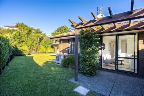 Photo of property in 33 Admirals Court Drive, Greenhithe, Auckland, 0632