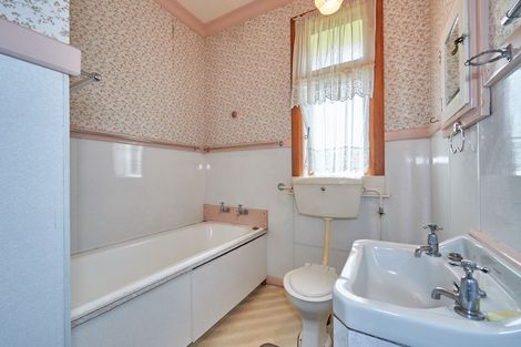 Photo of property in 46 Dahlia Street, Palmerston North, 4410