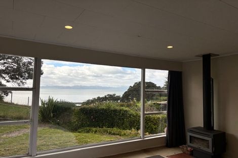 Photo of property in 65 Howard Road, Orere Point, Papakura, 2585