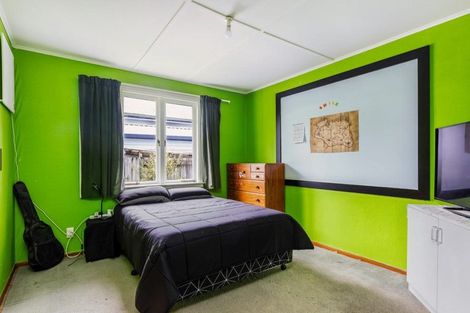 Photo of property in 1 Sarona Avenue, Glen Eden, Auckland, 0602