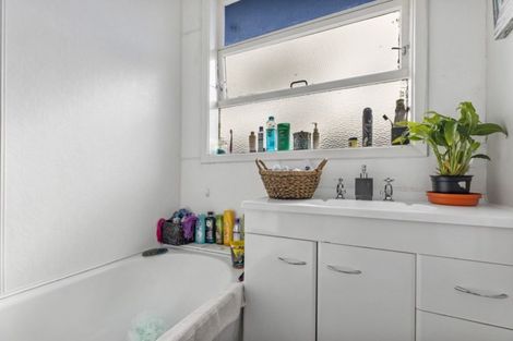 Photo of property in 6 Lugton Street, Nawton, Hamilton, 3200