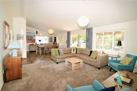 Photo of property in 43 Kon Tiki Road, Whiritoa, Whangamata, 3691