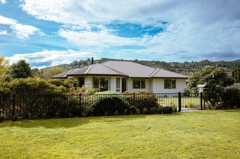 Photo of property in 15 Main Street, Reefton, 7830