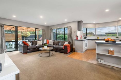 Photo of property in 17 Empress Place, Halswell, Christchurch, 8025